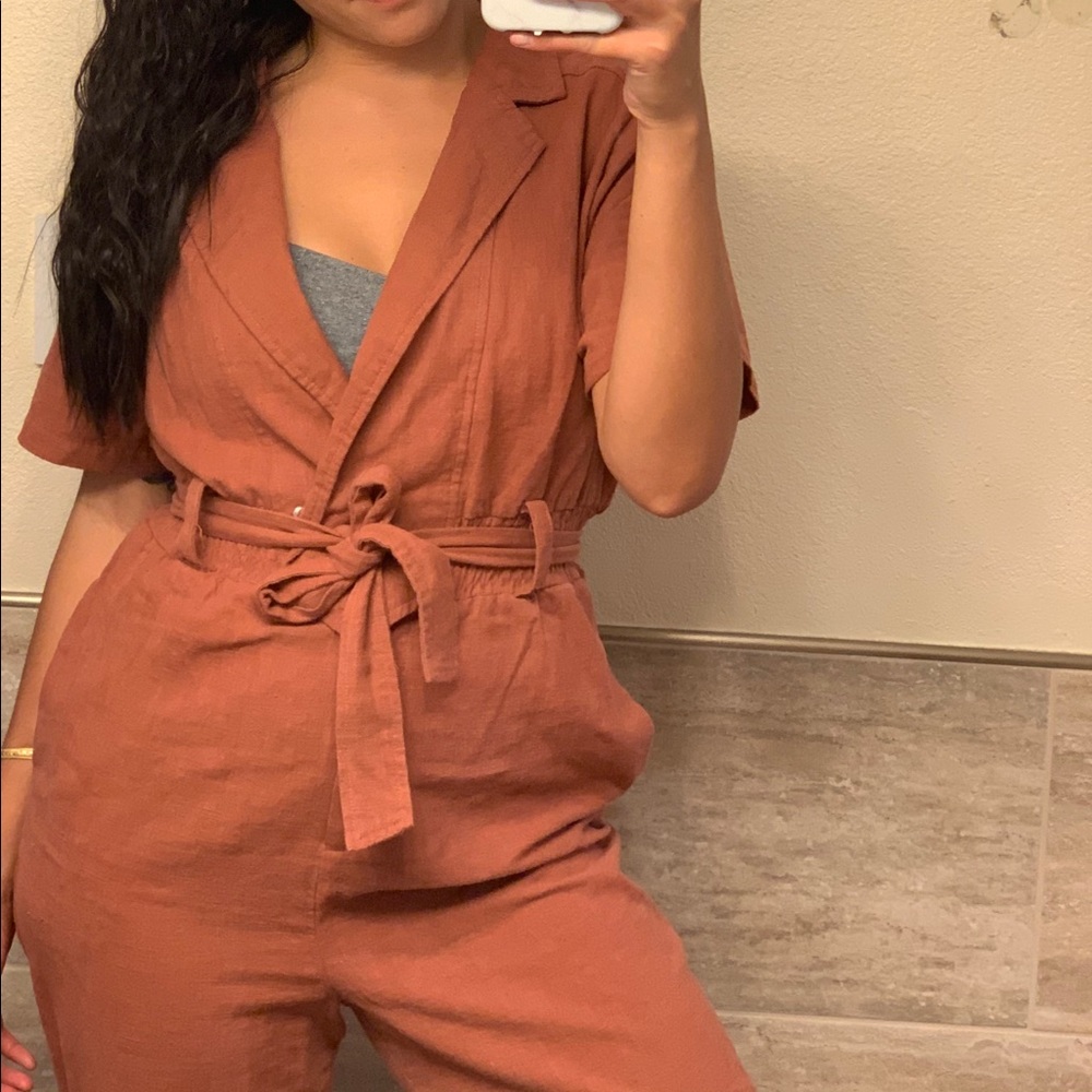 ASTR the label linen jumpsuit size L